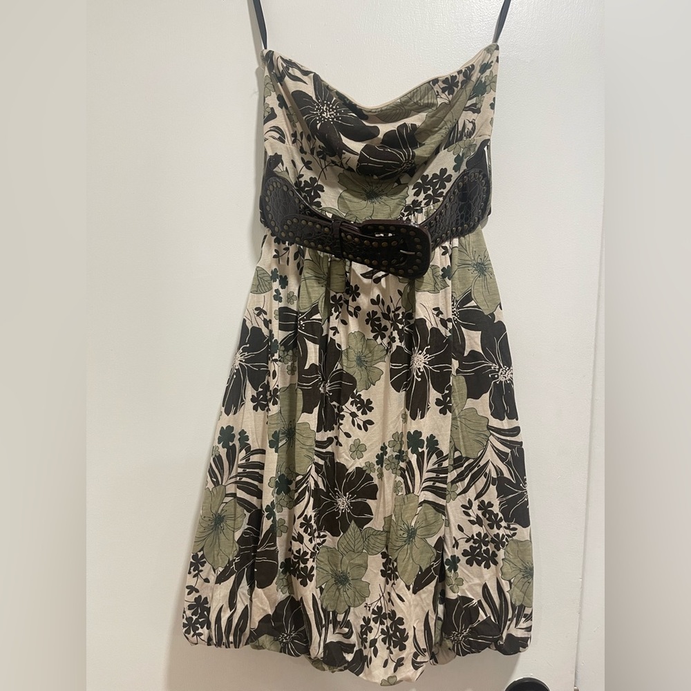 NWT Fiora Strapless Dress with Belt - Small